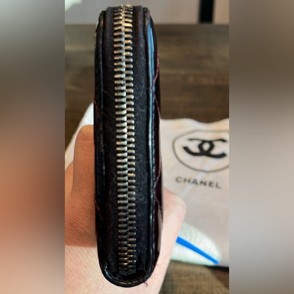 EUC Chanel Black Quilted Wallet - Picture 5 of 8